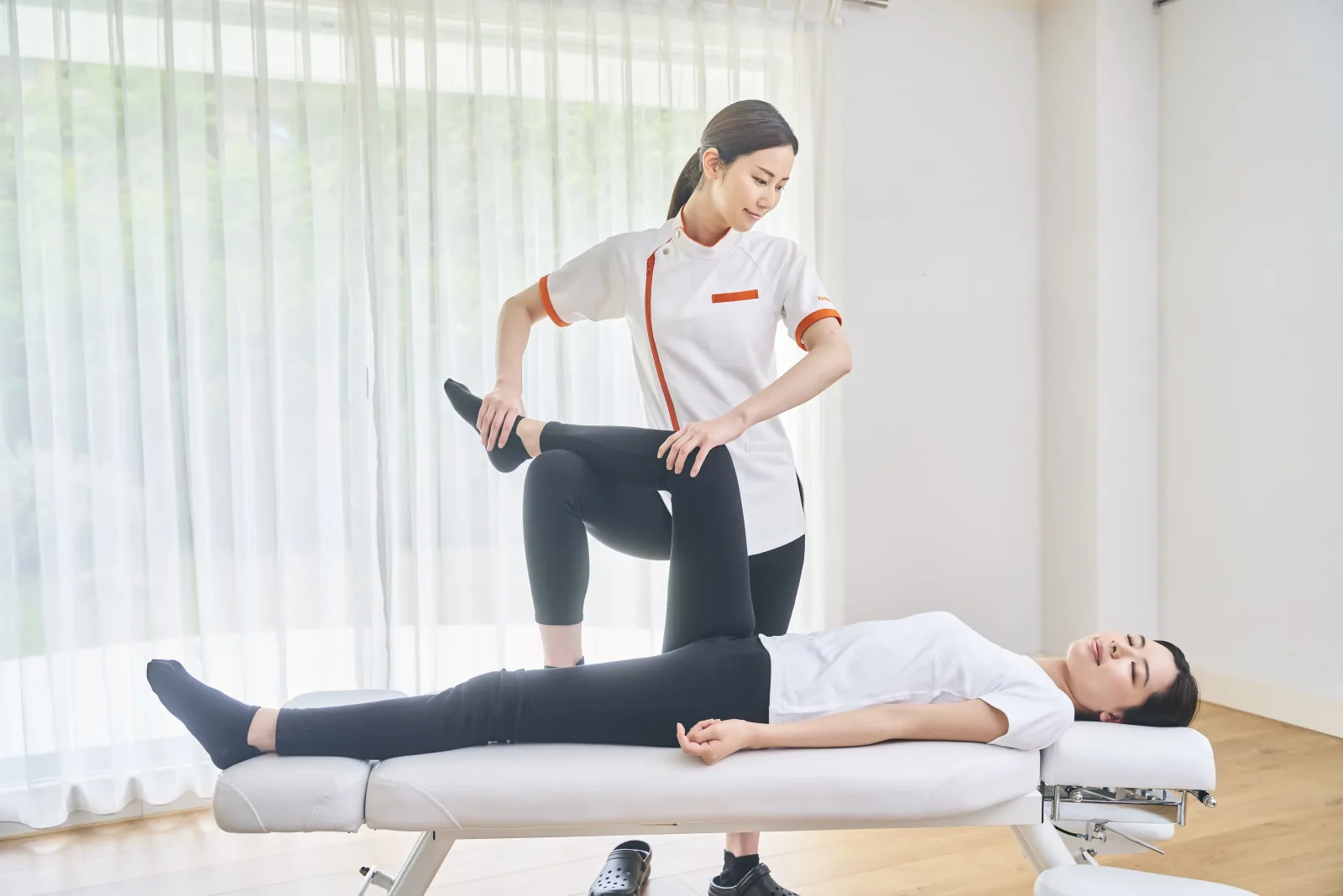 Sesi Foot Treatment di KARADA